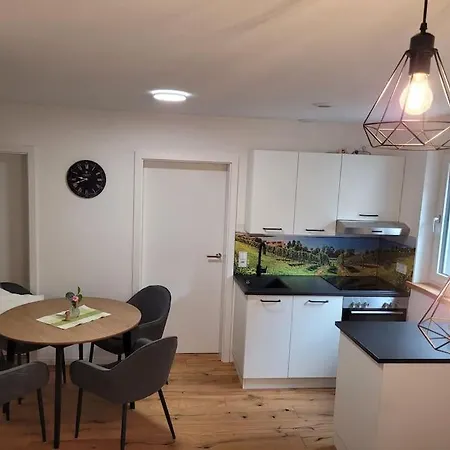 Neues 2 Schmuckstück Apartment